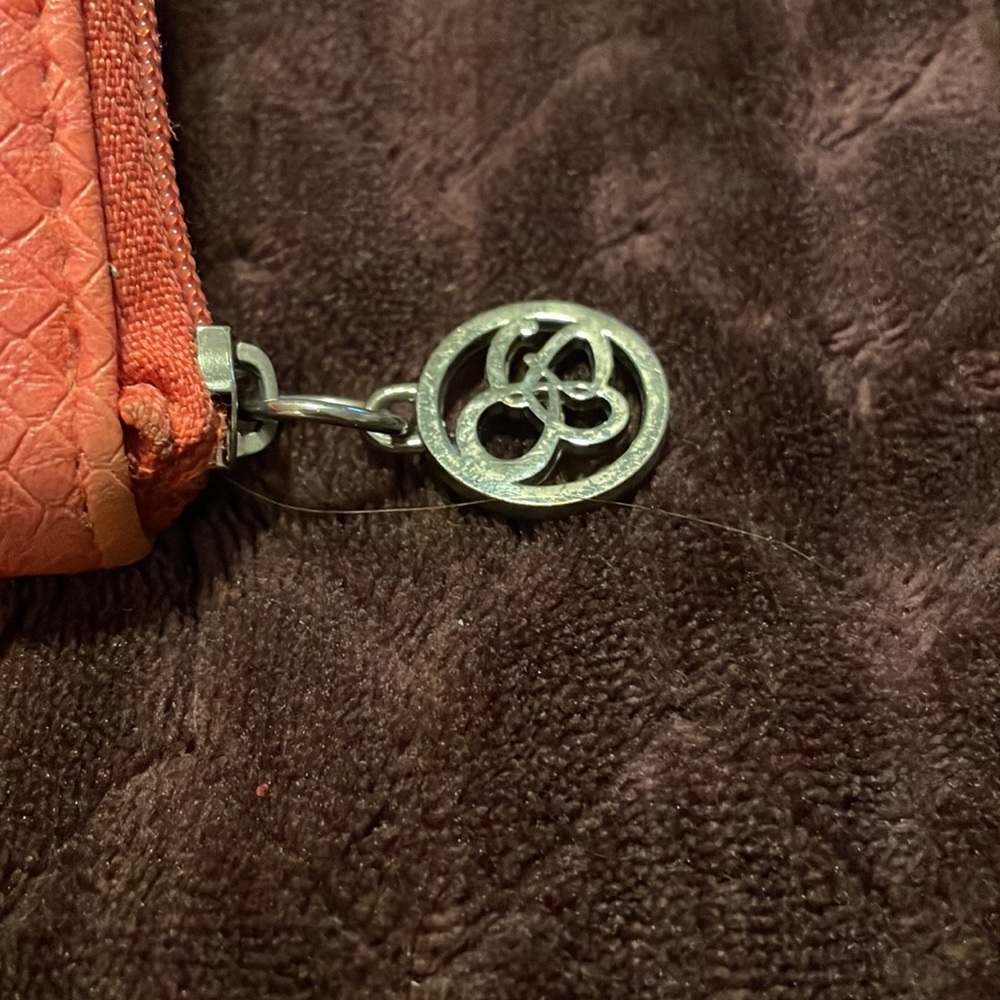 Jessica Simpson Wallet - Picture 3 of 8